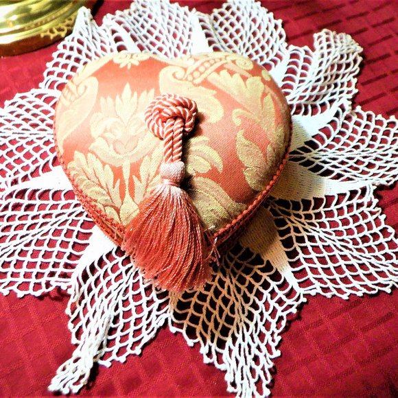 Remarkable *** TREASURE Chest / Jewelry Holder / ** - Picture 1 of 2
